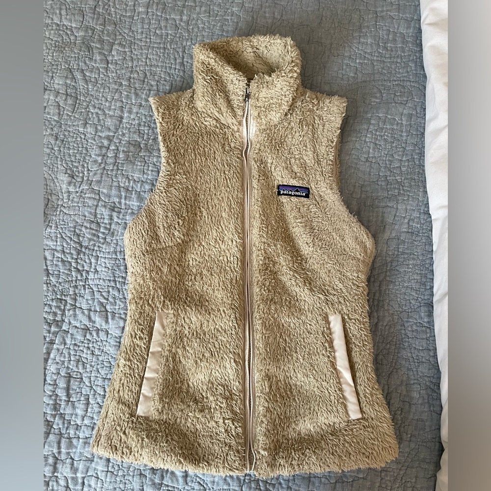Patagonia sherpa vest, women’s XS. Excellent condition!
